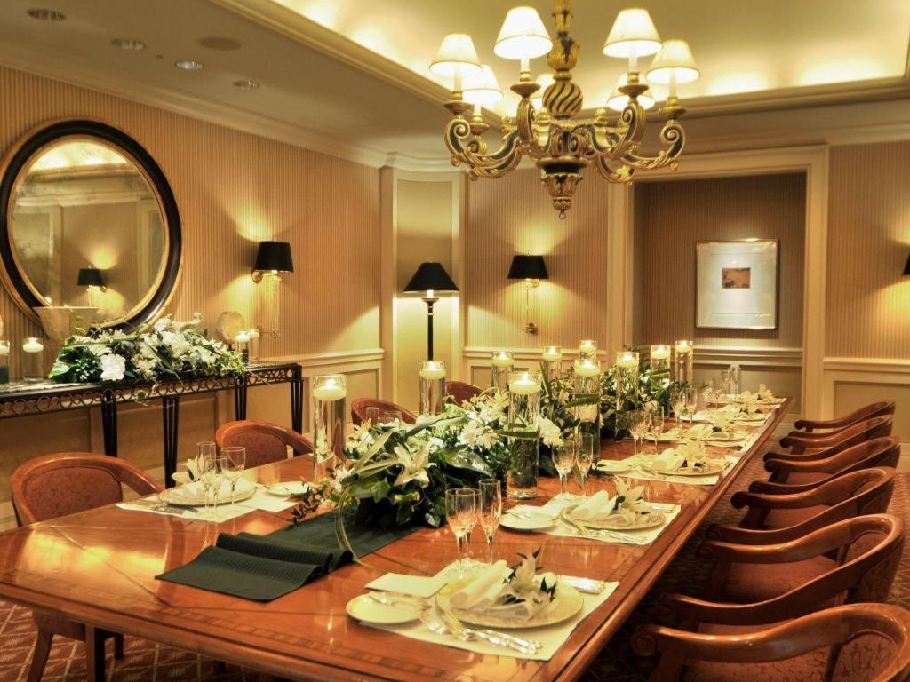 Yokohama Royal Park Hotel Exterior photo
