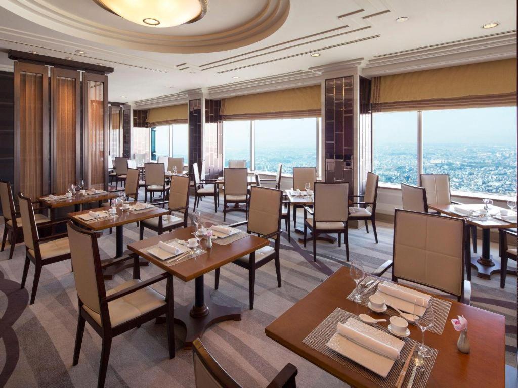 Yokohama Royal Park Hotel Exterior photo