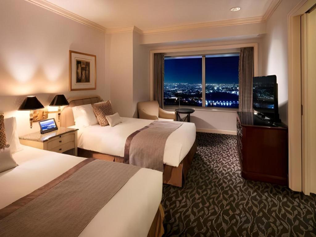 Yokohama Royal Park Hotel Exterior photo