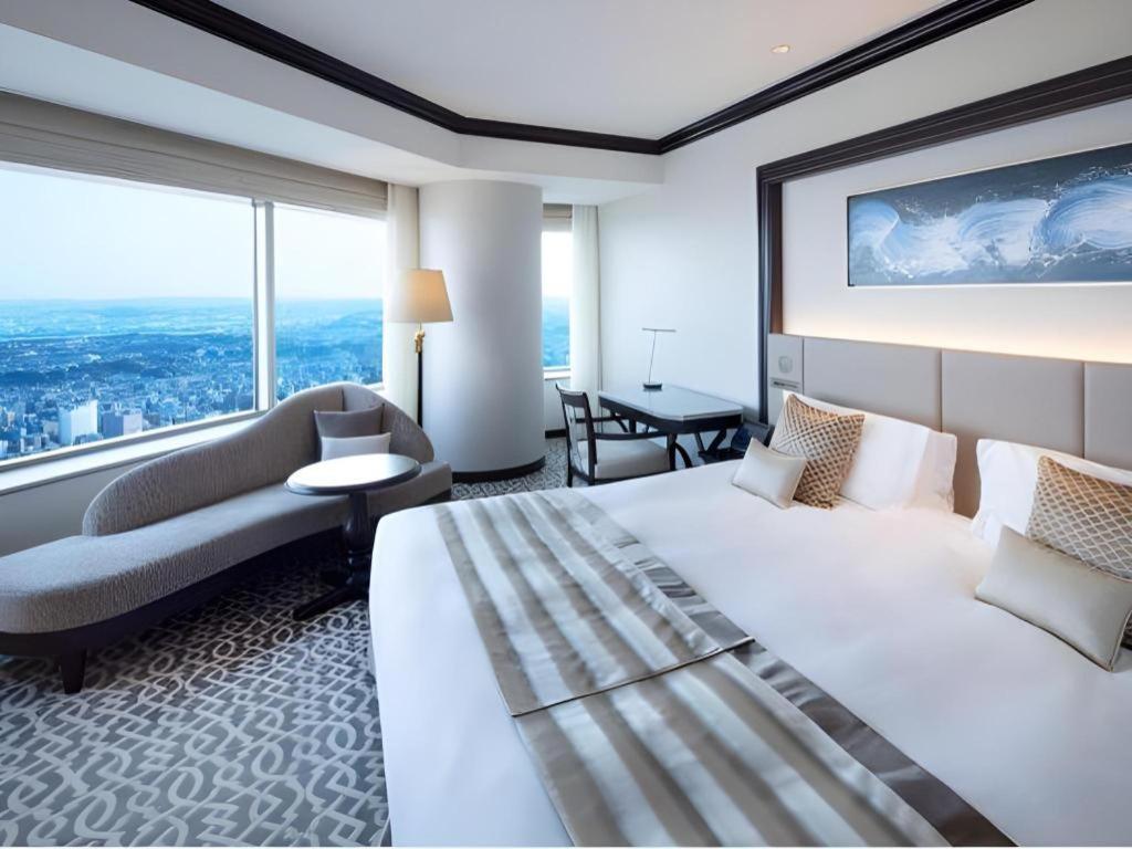 Yokohama Royal Park Hotel Exterior photo