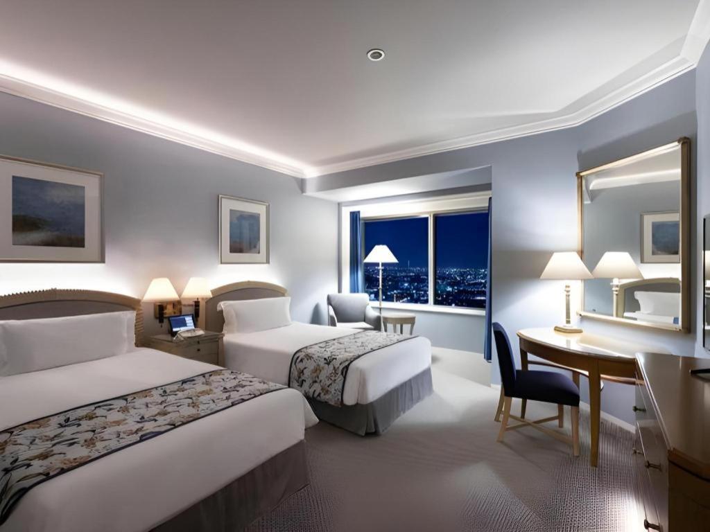 Yokohama Royal Park Hotel Exterior photo