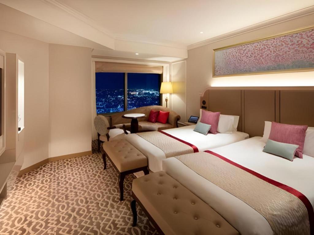 Yokohama Royal Park Hotel Exterior photo