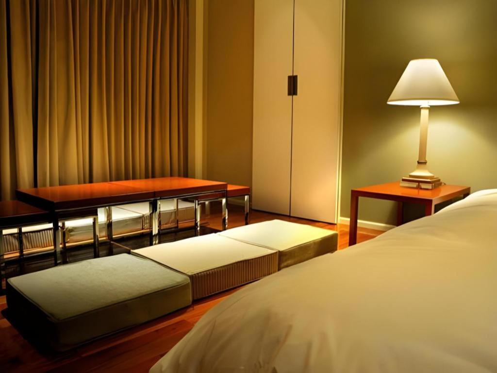Yokohama Royal Park Hotel Exterior photo