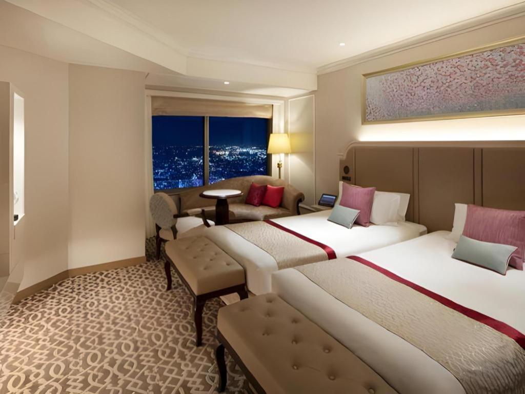 Yokohama Royal Park Hotel Exterior photo